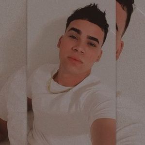 Meet your Posher, Roinel